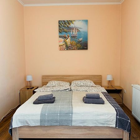 Apartments Domovik Stylе' Мукачево Экстерьер фото